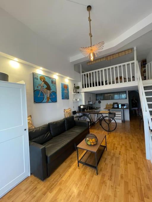 ベナルマデナKlimatyczny Loft I Egzotyczny Basenアパートメント エクステリア 写真